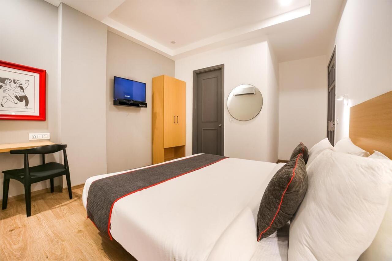 Hotel Admire Inn "Atta Market, Noida Sector 18" מראה חיצוני תמונה