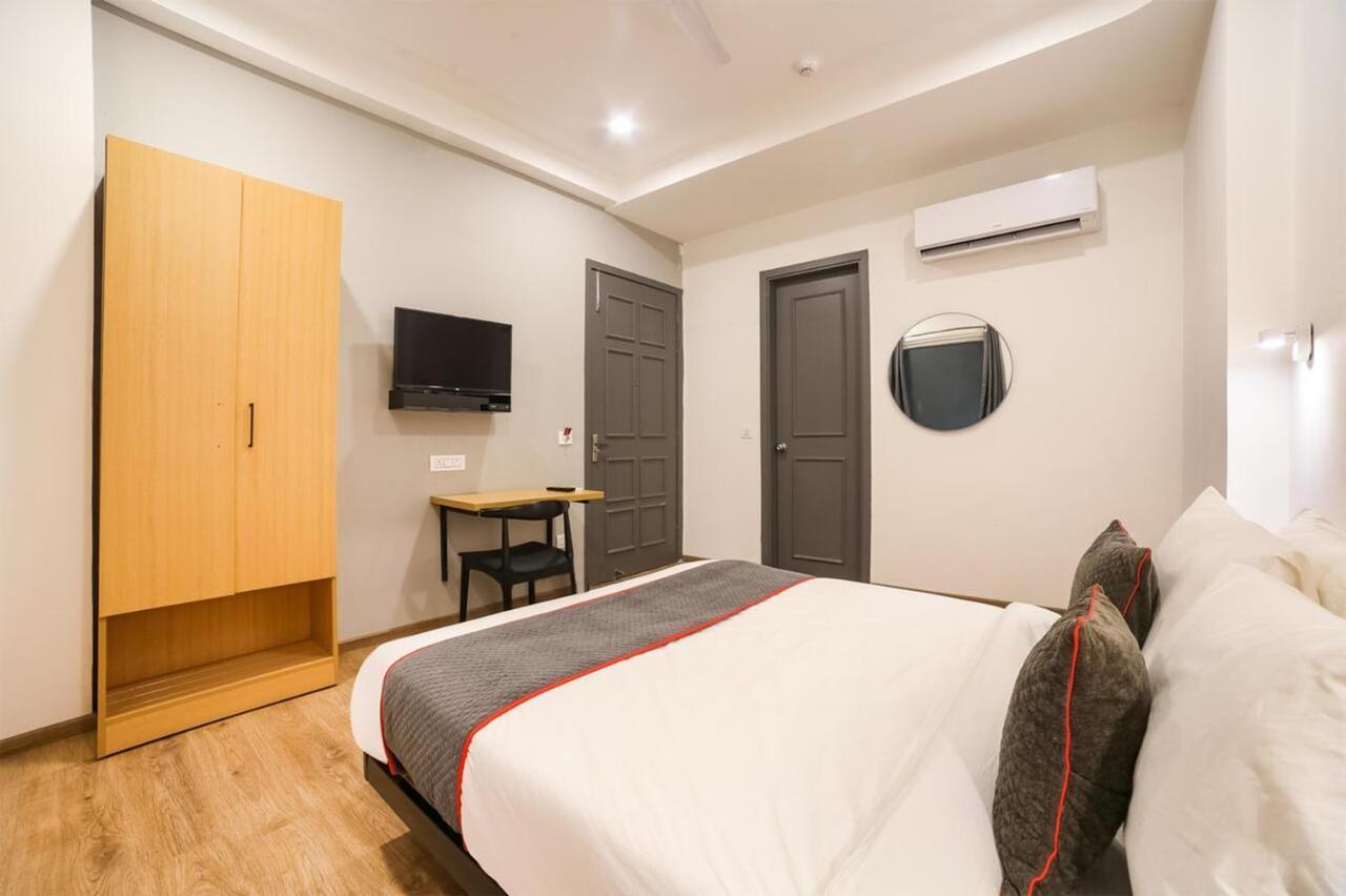 Hotel Admire Inn "Atta Market, Noida Sector 18" מראה חיצוני תמונה