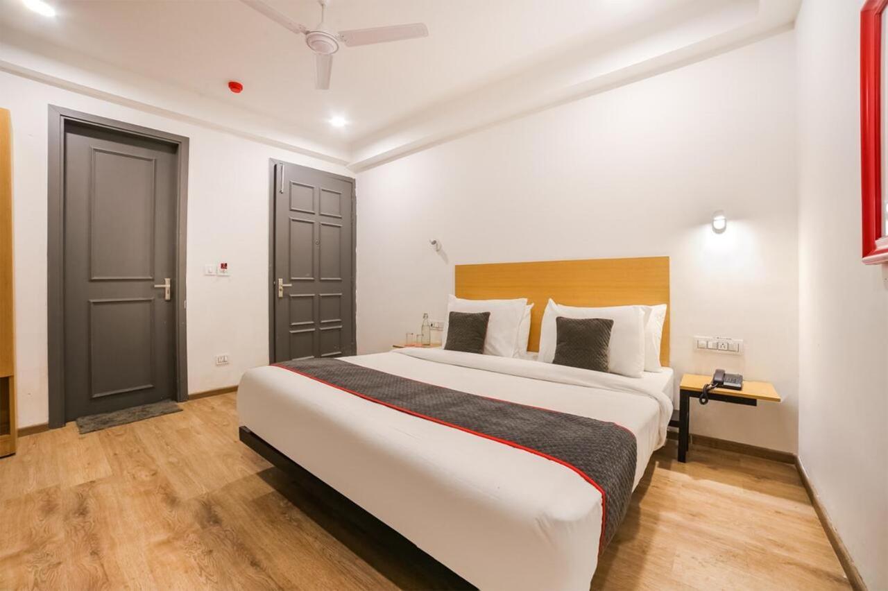 Hotel Admire Inn "Atta Market, Noida Sector 18" מראה חיצוני תמונה