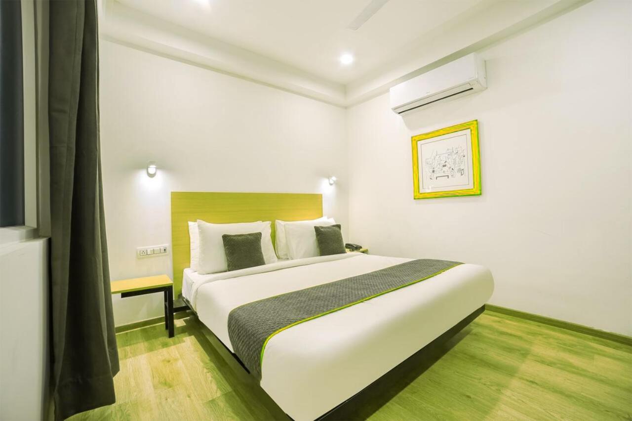 Hotel Admire Inn "Atta Market, Noida Sector 18" מראה חיצוני תמונה