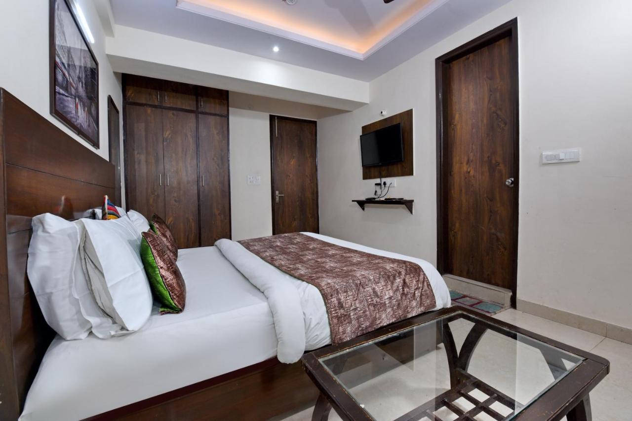 Hotel Admire Inn "Atta Market, Noida Sector 18" מראה חיצוני תמונה